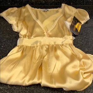 Women’s blouse gold color 100% Polyester NEW